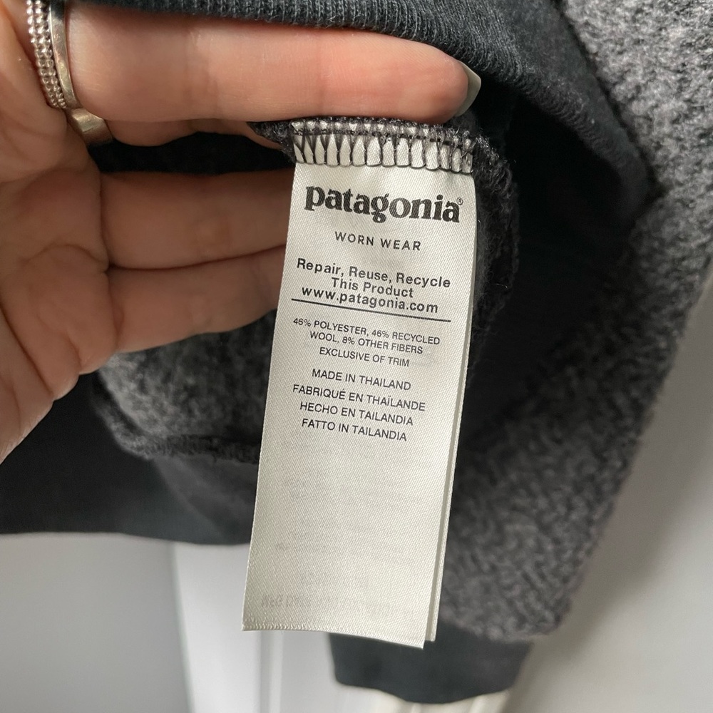 Patagonia Woolyester Fleece Pullover Sweatshirt - Picture 6 of 6